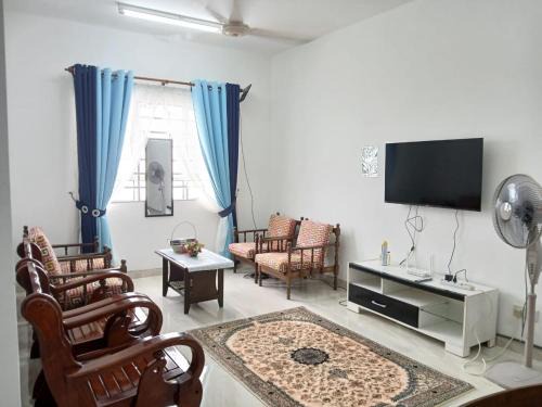 Kampung Ladang Tok Pelam Apartment | Rumah Tetamu Anisof