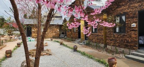 Moc Chau Cabin | SAKURA Retreat