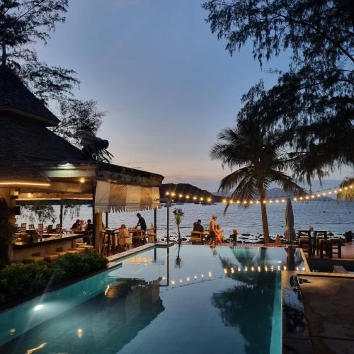 Choeng Mon House | Samui Honey Backpacker Bungalow