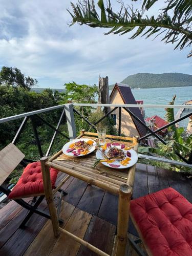 Koh Rong Sanloem Hostel | Sea PoeTree