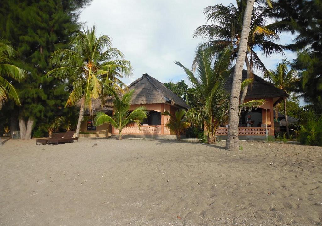Maumere Resort | Sea World Club Beach Resort & Dive Center