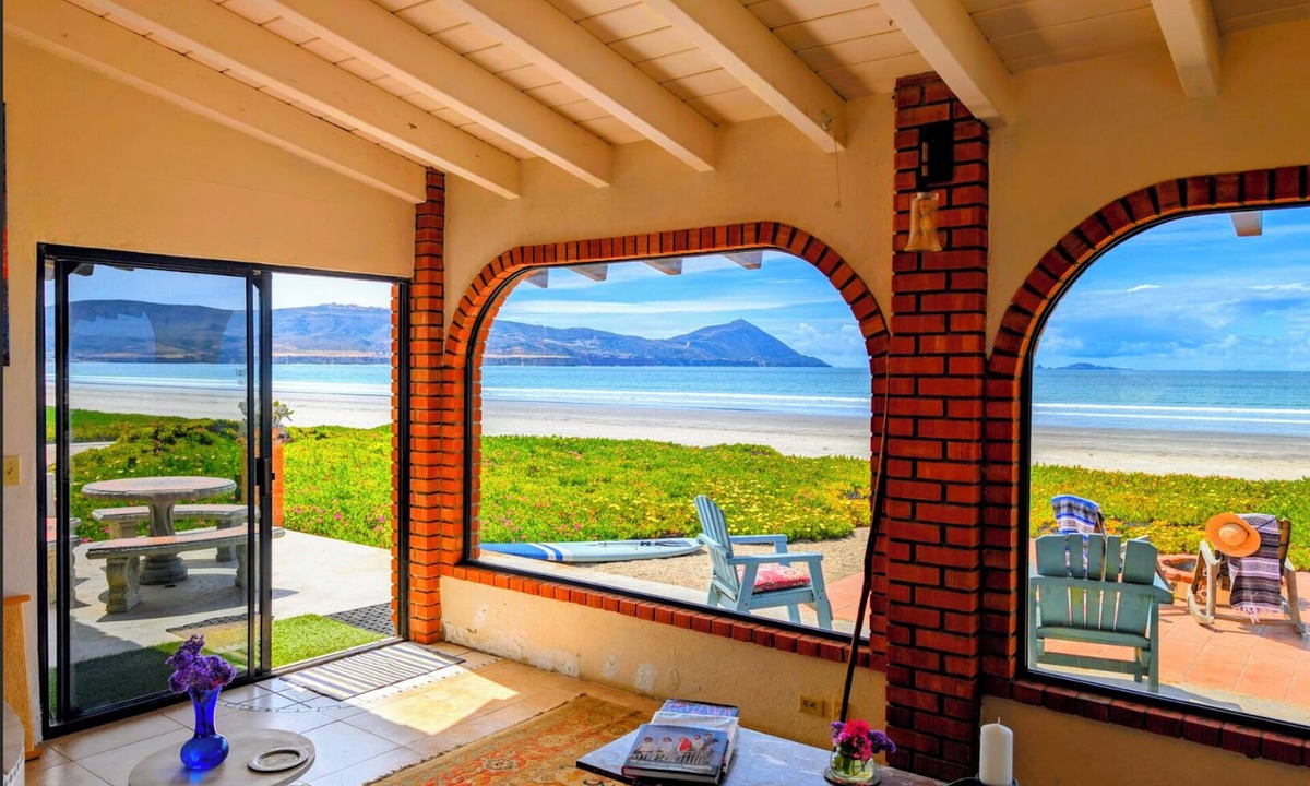 Lengueta Arenosa House | Searenity Keep an eye on kids. You: on patio with a refreshing beverage.