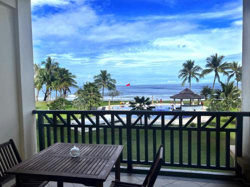 Karambunai Apartment | Seascape Karambunai Home - Amazing sea front view!