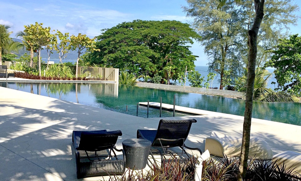 Batu Ferringhi Apartment | Seaside, heart of Batu Ferringhi beach, luxury home stay