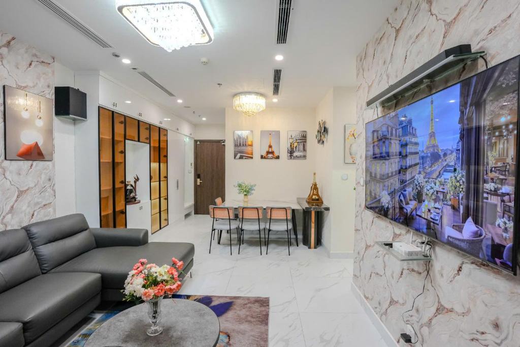 Mekong Delta Apartment | Shi House -Modern Luxury 2BR Apartment BE3 Beverly