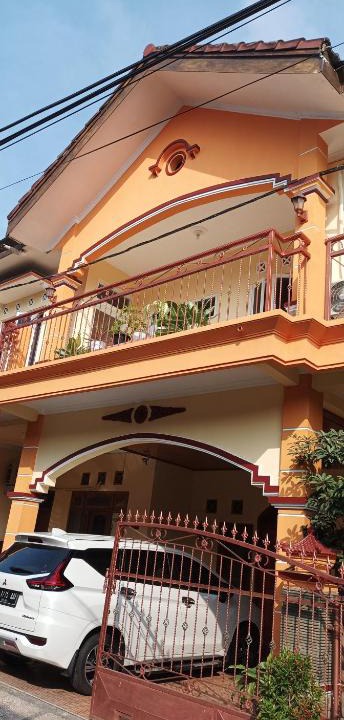 Malang House | Sierra Homestay 3 Bedrooms