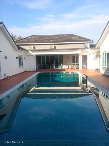 Hulu Selangor Villa | Singgah Villa KKB -24 paxs