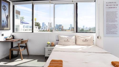 Daun Penh Apartment | Sky hotel - Rooms & Free laundry - 50m to Royal Palace