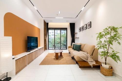 Tan Phu District Apartment | Skylinked Villa in Celadon City- Căn Hộ có gara Xe Hơi Riêng