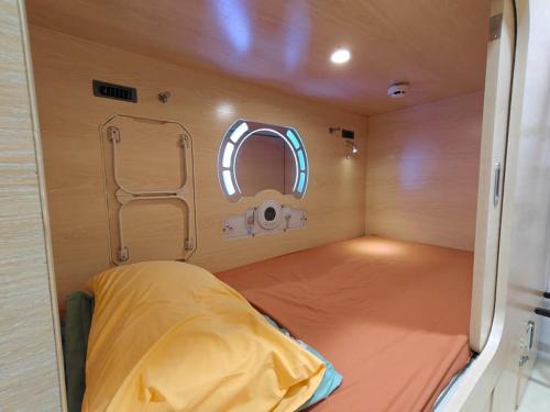 Central District Hotel | Sleepy Bear Capsule Hostel