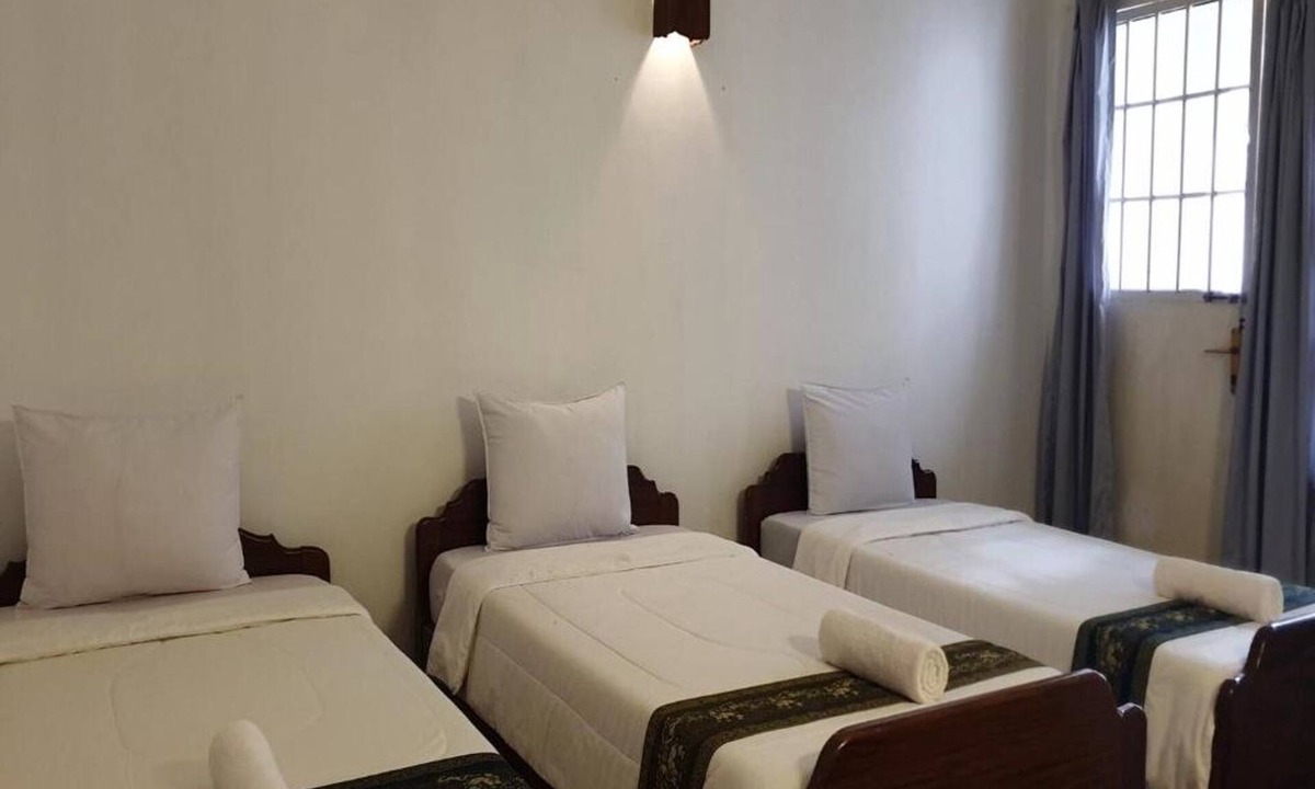 Siem Reap Bed & Breakfast | Smiley's Guesthouse : Triple Room- Airconditioning