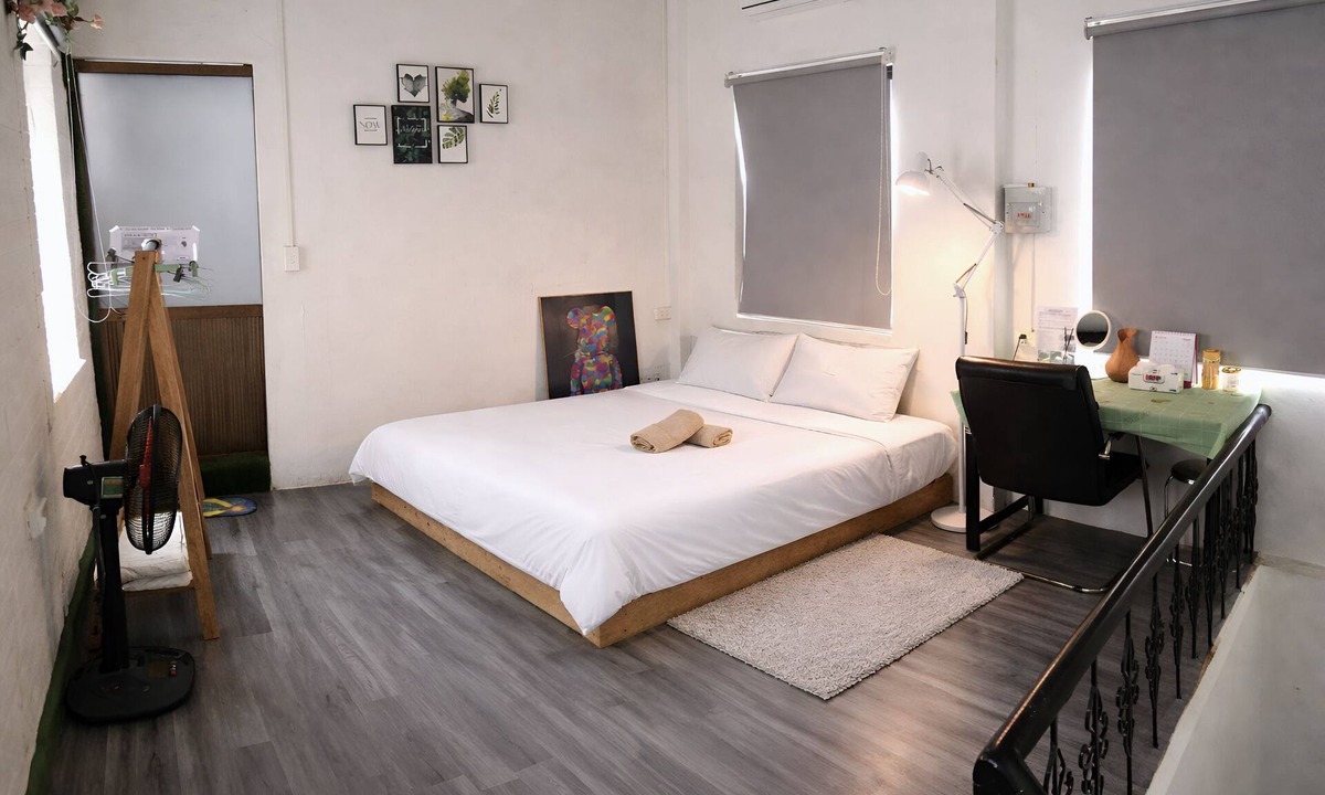 Đien Bien Apartment | Spacious 2-floor Duplex apartment near Train cafe Street, quiet local Alley