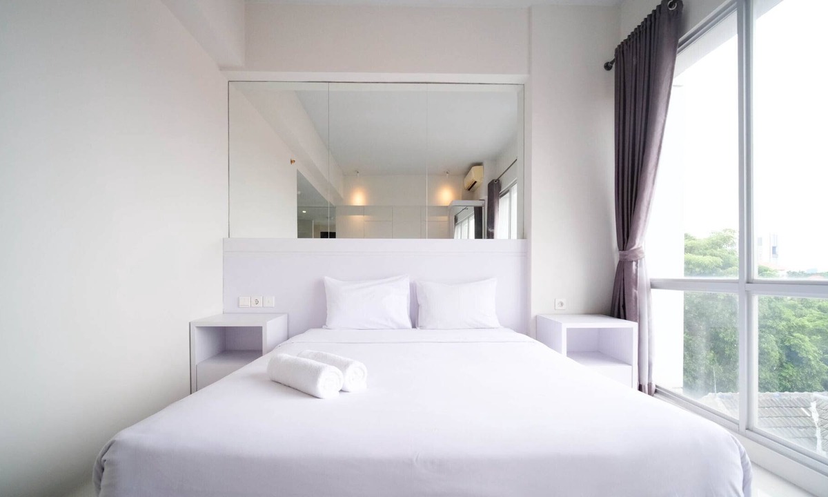 Darmo Apartment | Strategic And Comfy Studio (No Kitchen) At Grand Darmo Suite Apartment