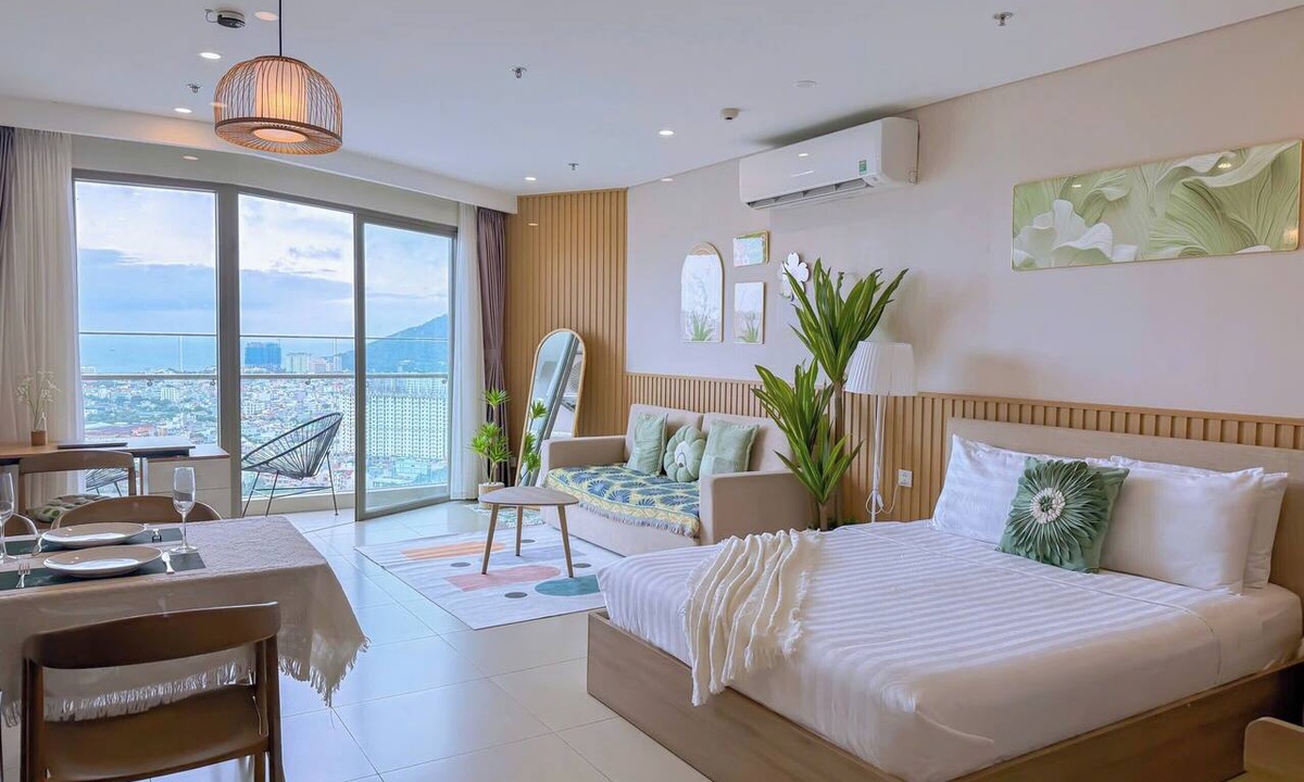Thang Tam Apartment | Studio Apartment with Pool Sea view Balcony