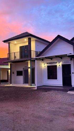 Kampung Padang Tok Chik House | Studio Ground Floor- Homestay Dataran Tikam Batu