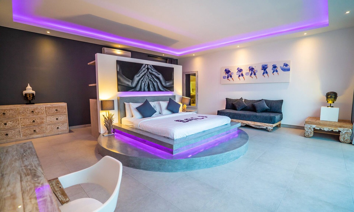 Sunset Road Villa | STUNNING ARCHITECT 12 BEDROOM VILLA, 3 HUGE 17M POOL, CATERING, SEMINYAK