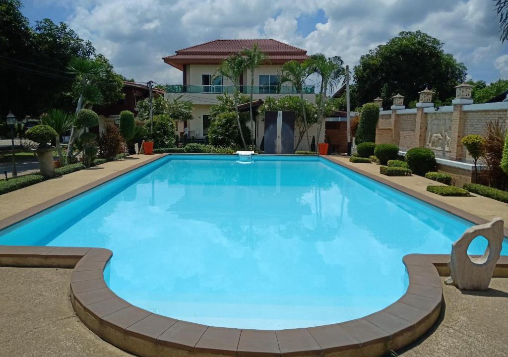 Sing Buri House | Sumali Villa