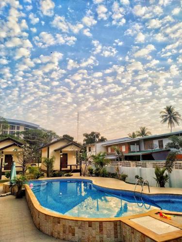 Tha Sung House | SUNRAY Guesthouse สุนันท์บ้านพักริมคลอง
