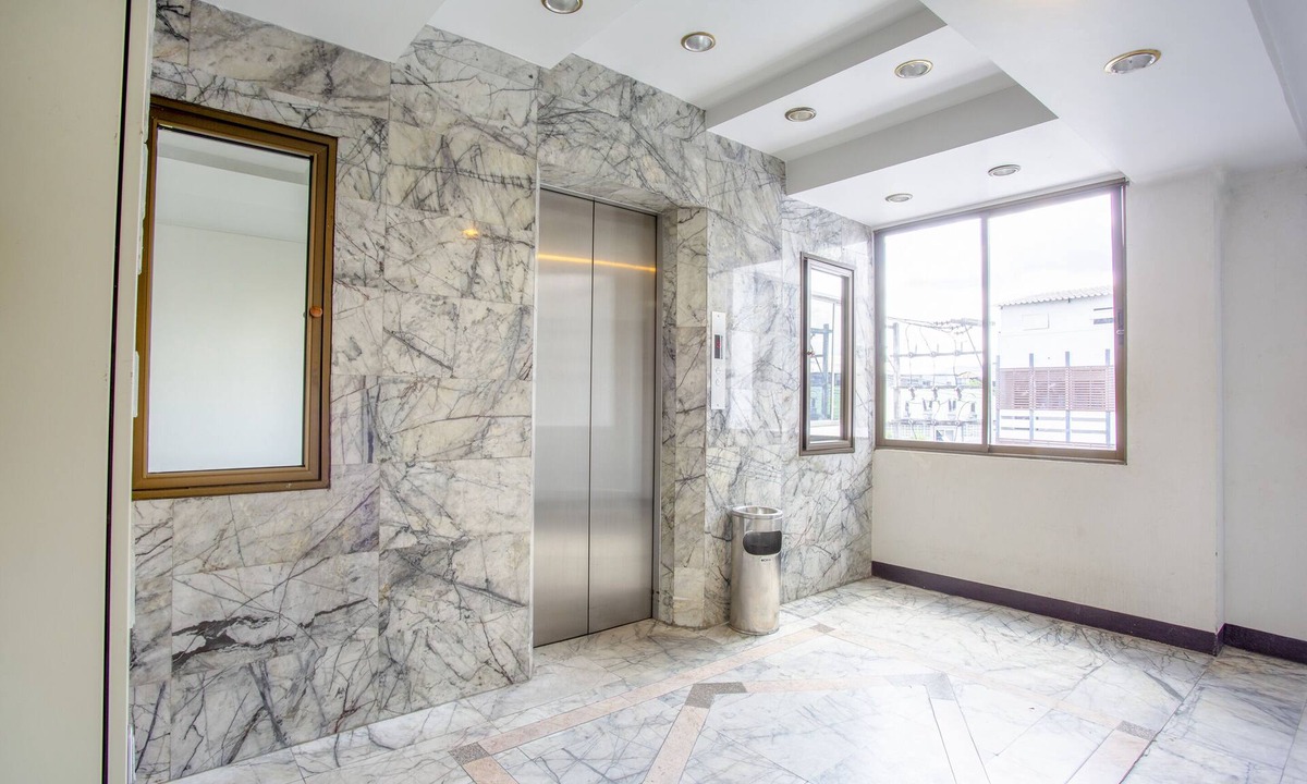Wua Lai Hotel | Super OYO 1096 Winner Inn Hotel