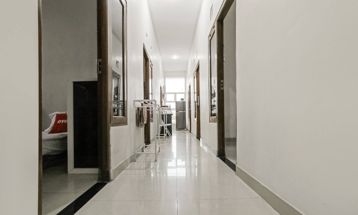 Surakarta Hotel | Super OYO 3838 Tamansari Guest House