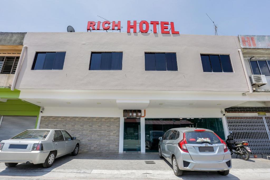Batu Pahat Hotel | Super OYO 89495 Rich Hotel