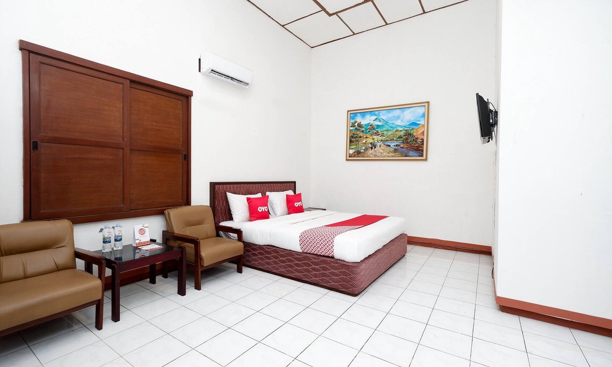 Laweyan Hotel | Super OYO Capital O 1644 Hotel Griya Kencana