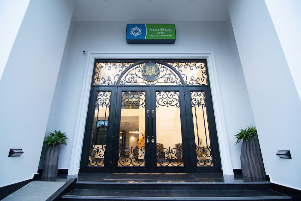 Vientiane Hotel | SureStay Hotel by Best Western Vientiane