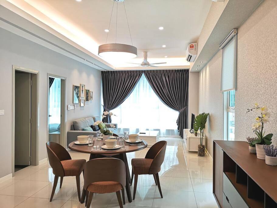 Kampung Sembulan Baru Apartment | Sutera Avenue3a 2BR Designer Suite (6 pax)
