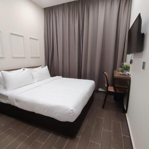 Cheras Hotel | Swing & Pillows - City Top Hotel Cheras, Kuala Lumpur