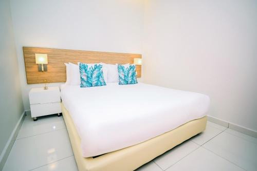 Ss 4 Hotel | Swing & Pillows - Kelana Jaya Selangor