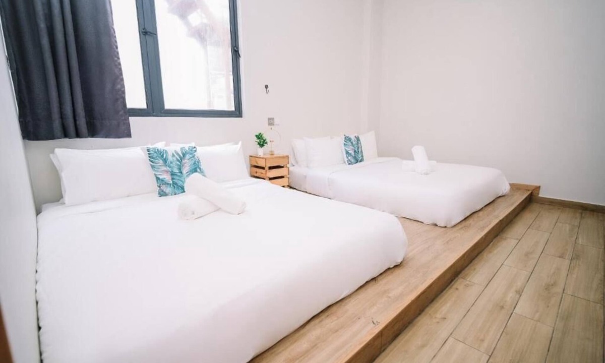Kota Warisan Hotel | Swing & Pillows - Kota Warisan