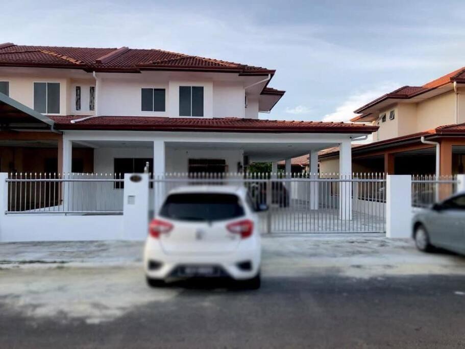 Sibu House | T & T Sibu Homestay