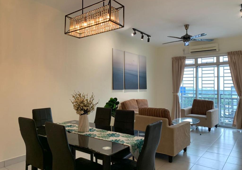 Taman Desa Tebrau Apartment | Tebrau City Residence,Warm Suite by Antlerzone