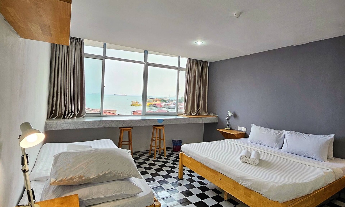 Historic George Town Hostel | The 60