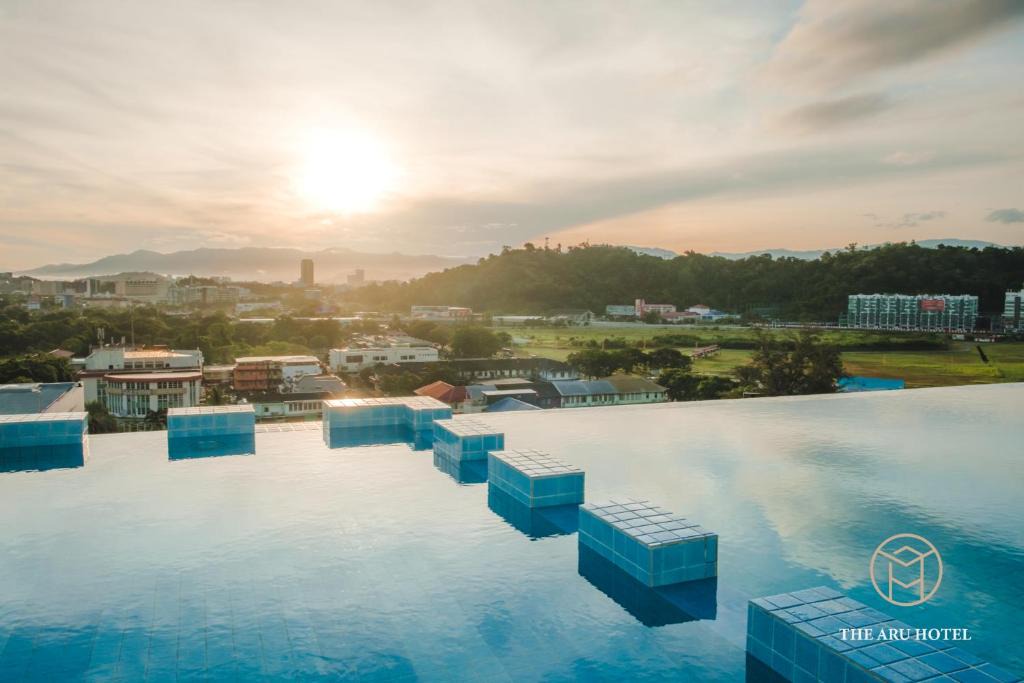 Tanjung Aru Hotel | The Aru Hotel, Aru Suites by Ayuhouz