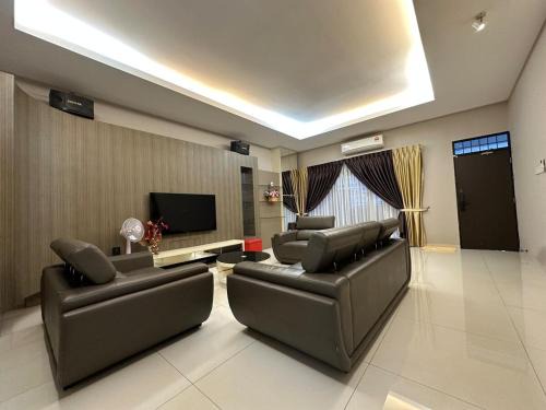 Kluang House | The Corner Homestay - Taman Sri Kluang