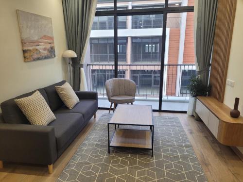 Van Giang Apartment | The Delice suite with balcony, vin ocean park 3, near water park