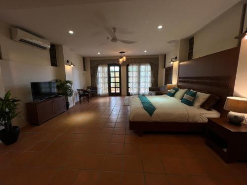 George Town Bed & Breakfast | THE GARDEN SUITE