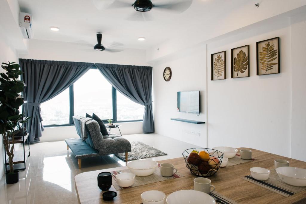 Downtown George Town House | The GRANDE @ Tropicana 218 Macalister