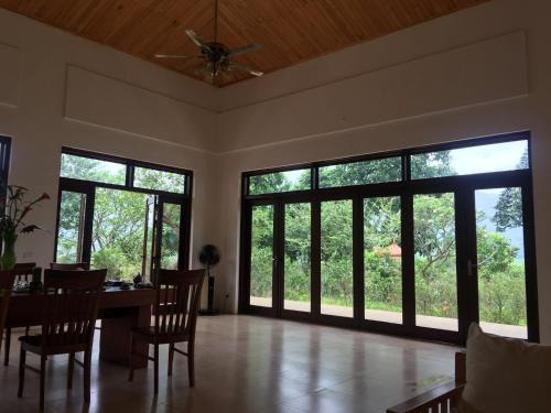 Quoc Oai Resort | The Hideout Villa