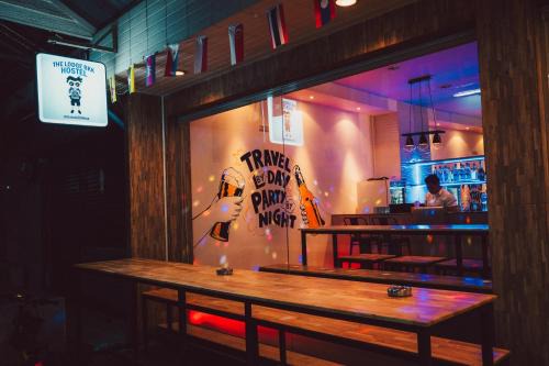 Talat Yot Hostel | The LODGE BKK Hostel