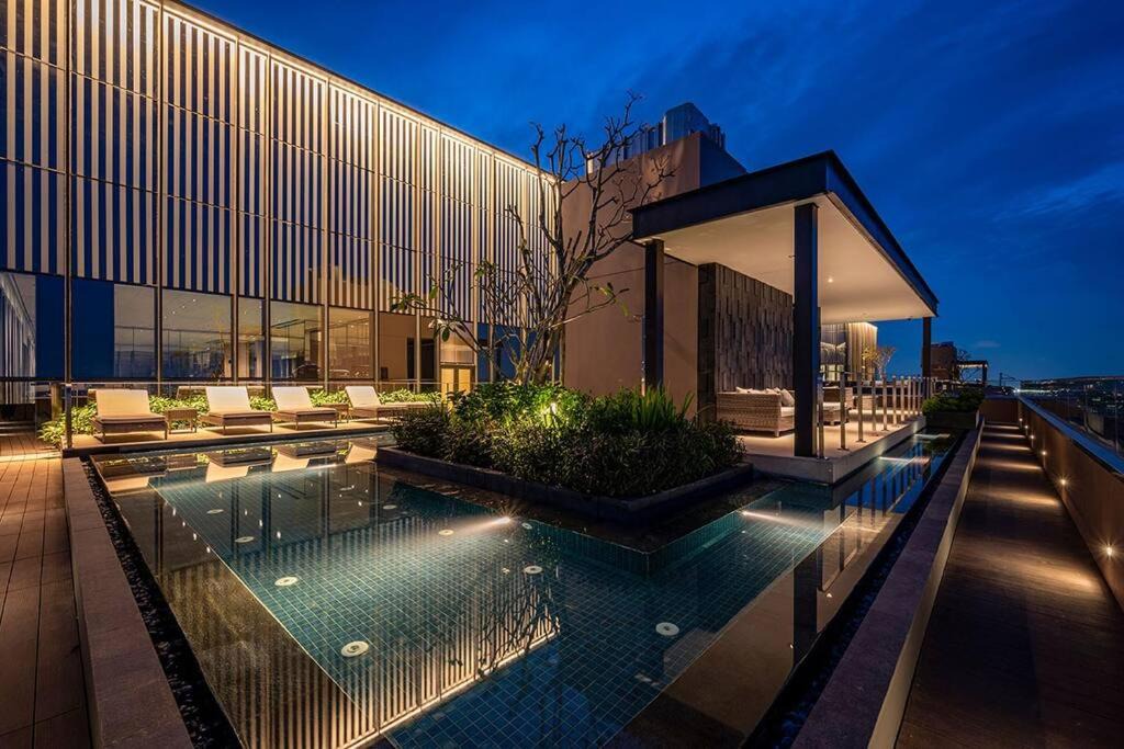Da Kao Apartment | THE MARQ Luxury Apartment District 1 HCMC 2MasterBRs