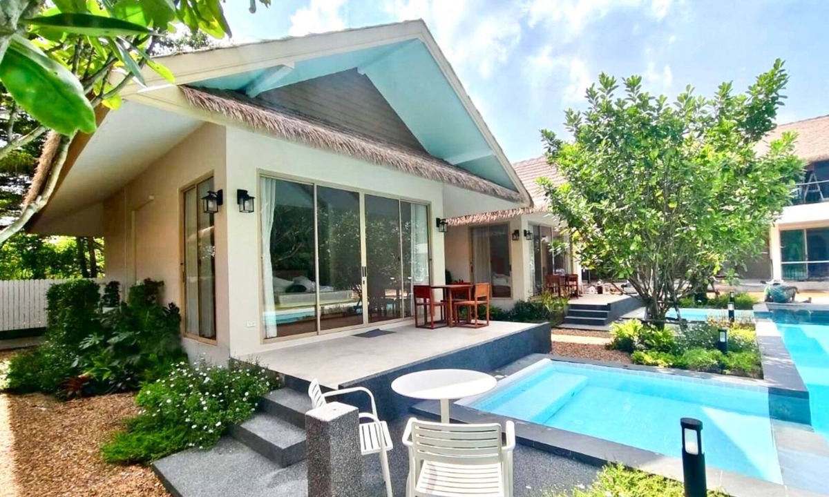 Khanong Phra Resort | The Poom Cafe Resort Khao Yai