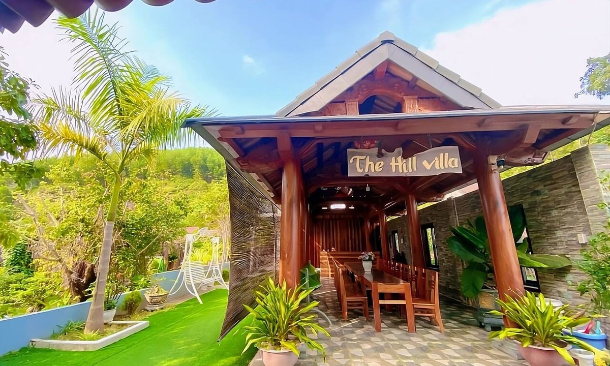 Son Trach Hotel | The Ridge Haven