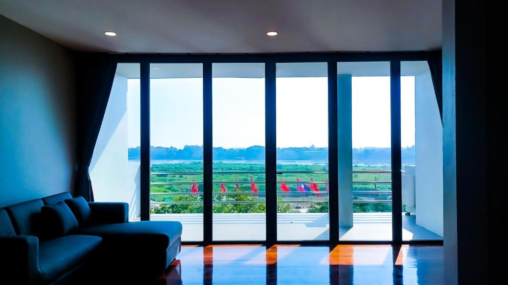 Vientiane Hotel | The Riva Vientiane Hotel
