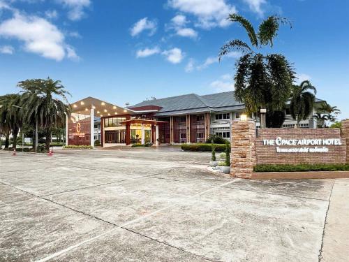 Ban Du Hotel | The Space Airport Hotel Chiang Rai