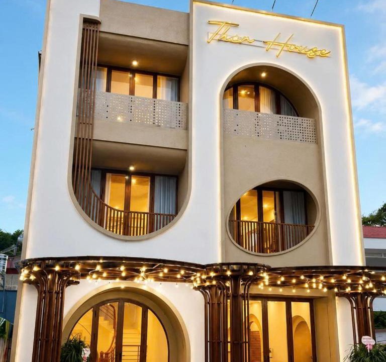 Moc Chau Hotel | TherHouse
