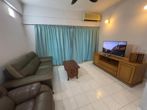 Kampung Meraga Beris Apartment | Tiktoki Apartment 15C Kijal