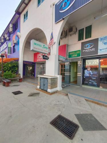 Taman Melaka Raya Hotel | TRAVELLERS LODGE