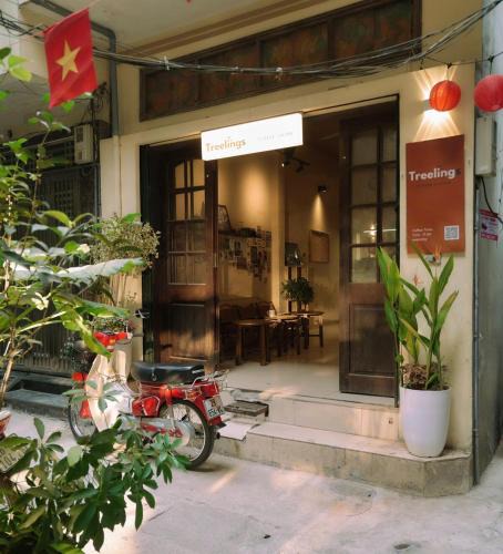 Doi Can Apartment | Treelings Coffee & Home Villa 4 Bedrooms , Old Quarter, Food Street